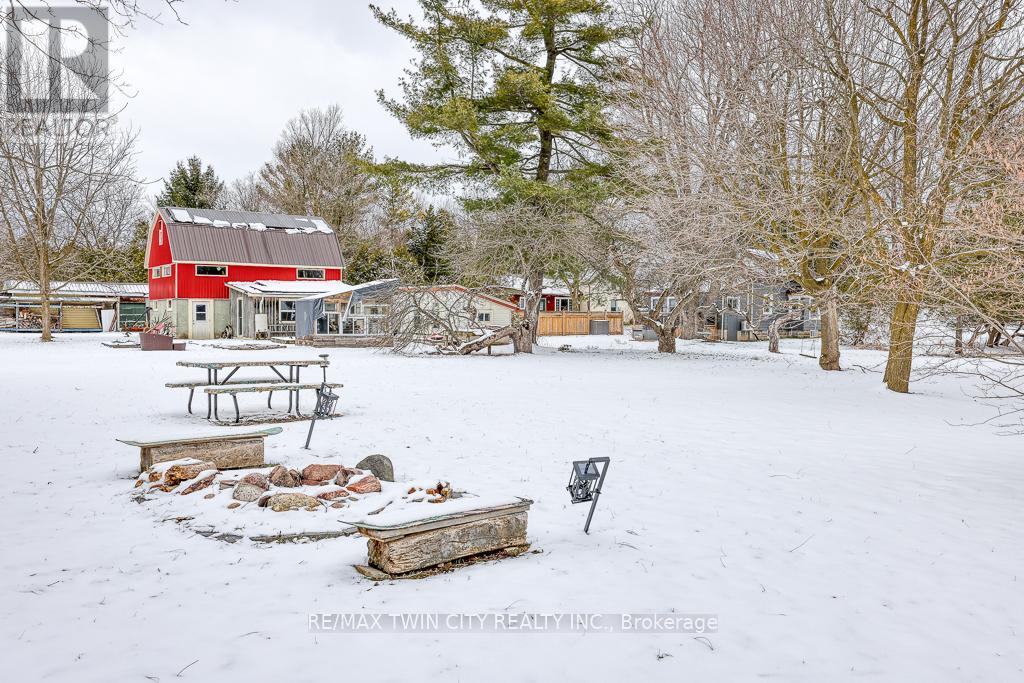 395 Holmes Street Property Photo 43