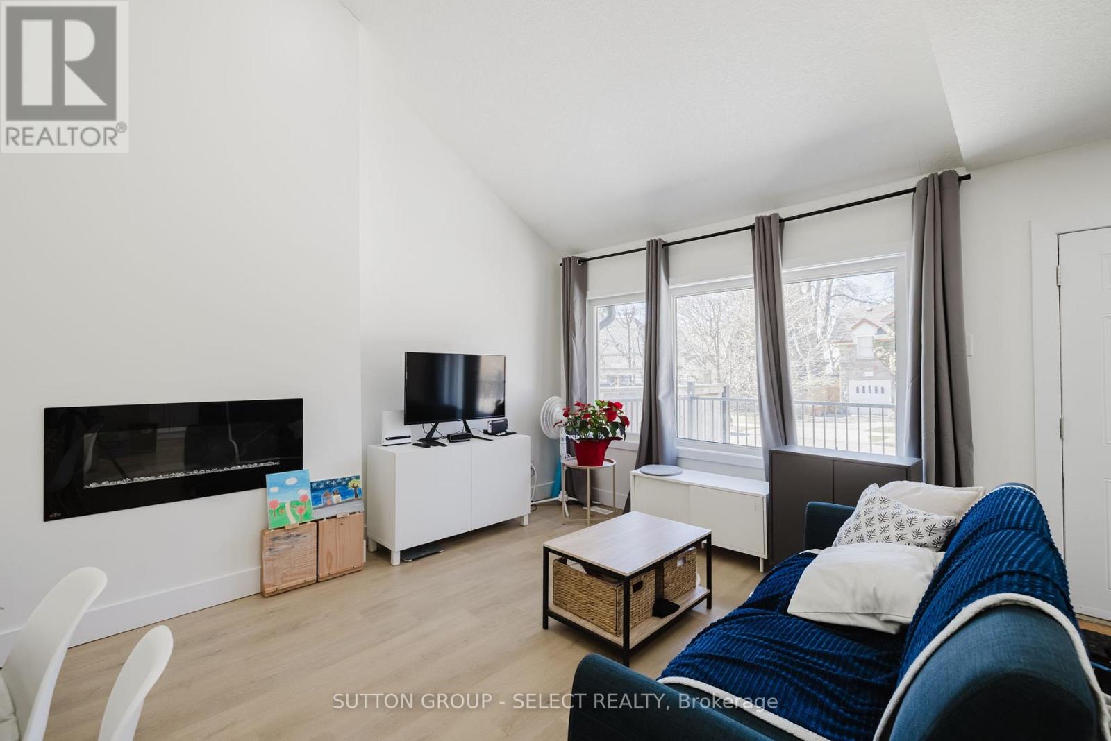 14 Willingdon Avenue Property Photo 8