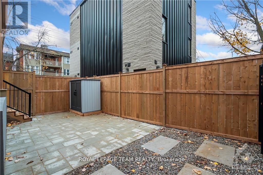 2 - 528 Maclaren Street Property Photo 10