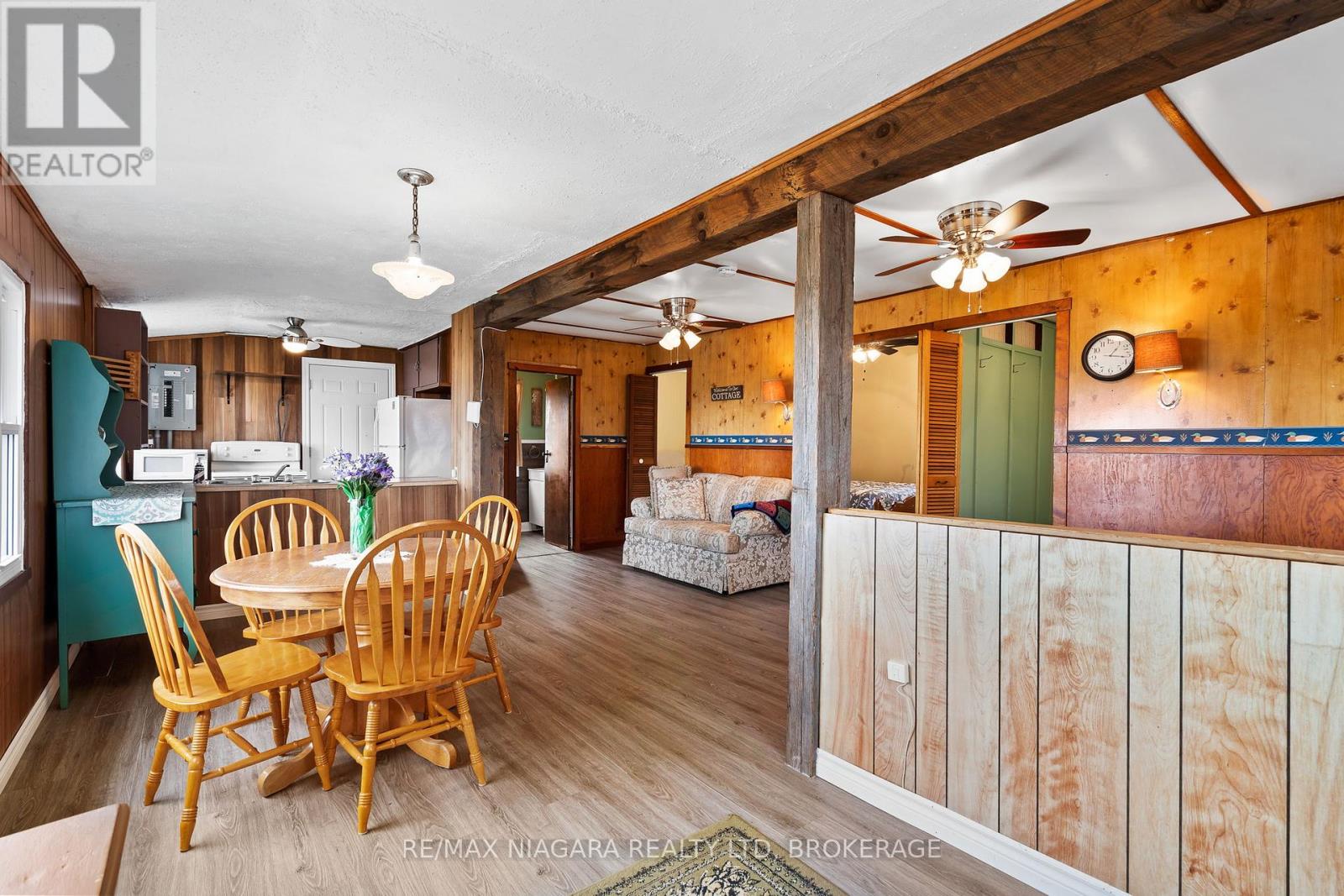 32 Erie Heights Line Property Photo 11