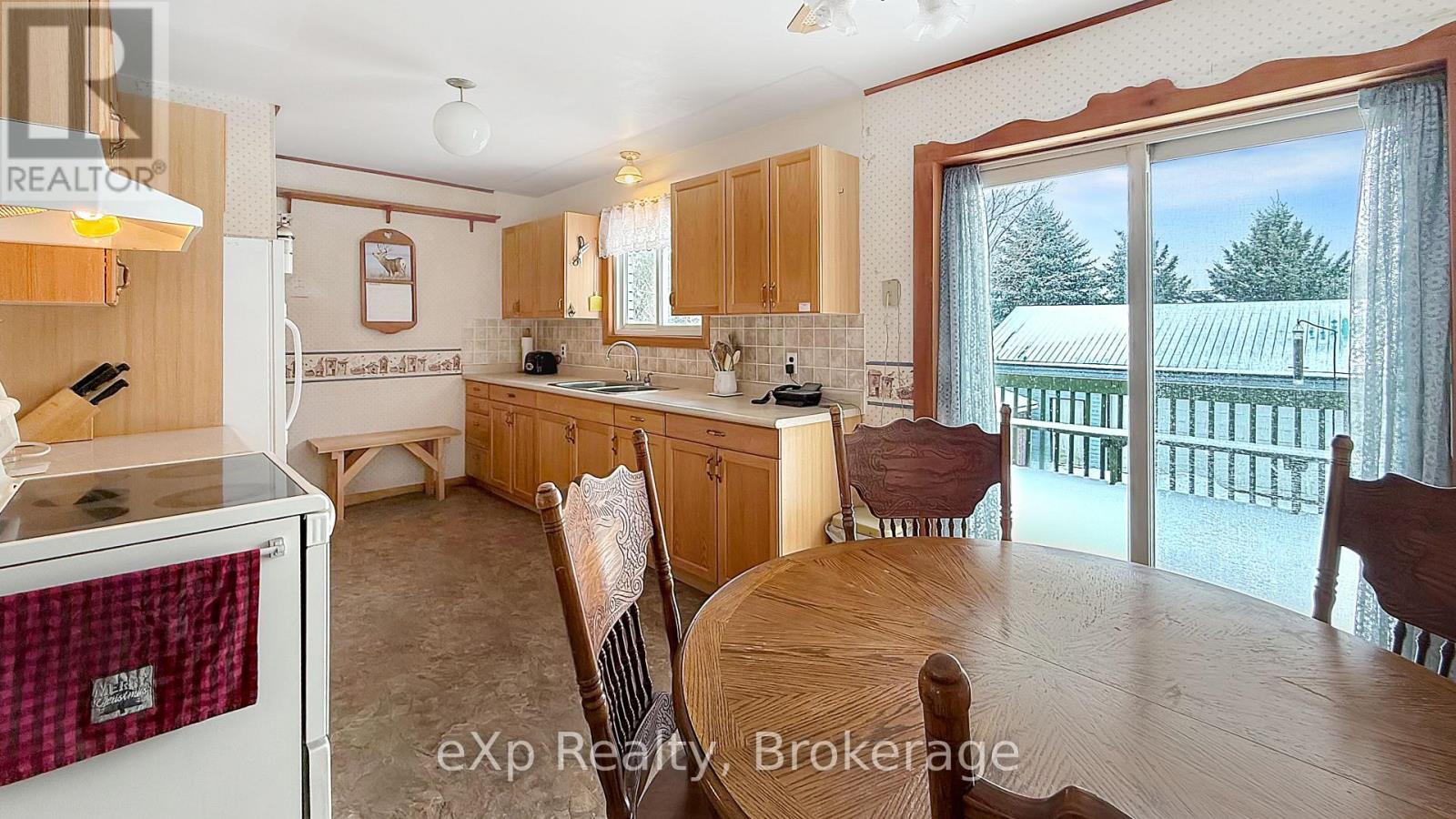 815 Albert Street E Property Photo 7