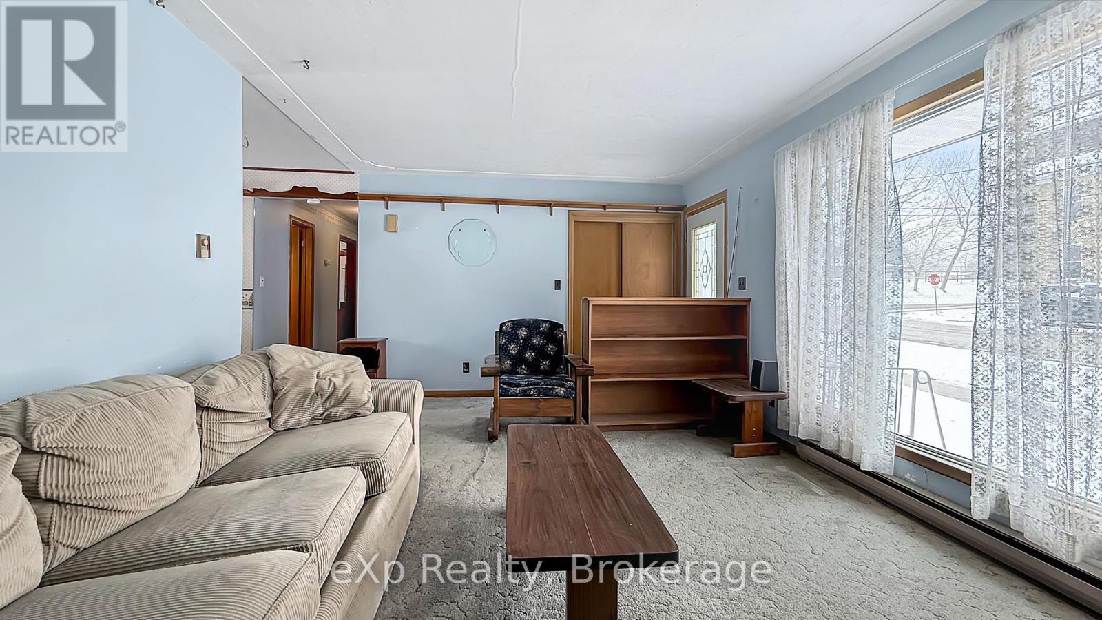 815 Albert Street E Property Photo 10