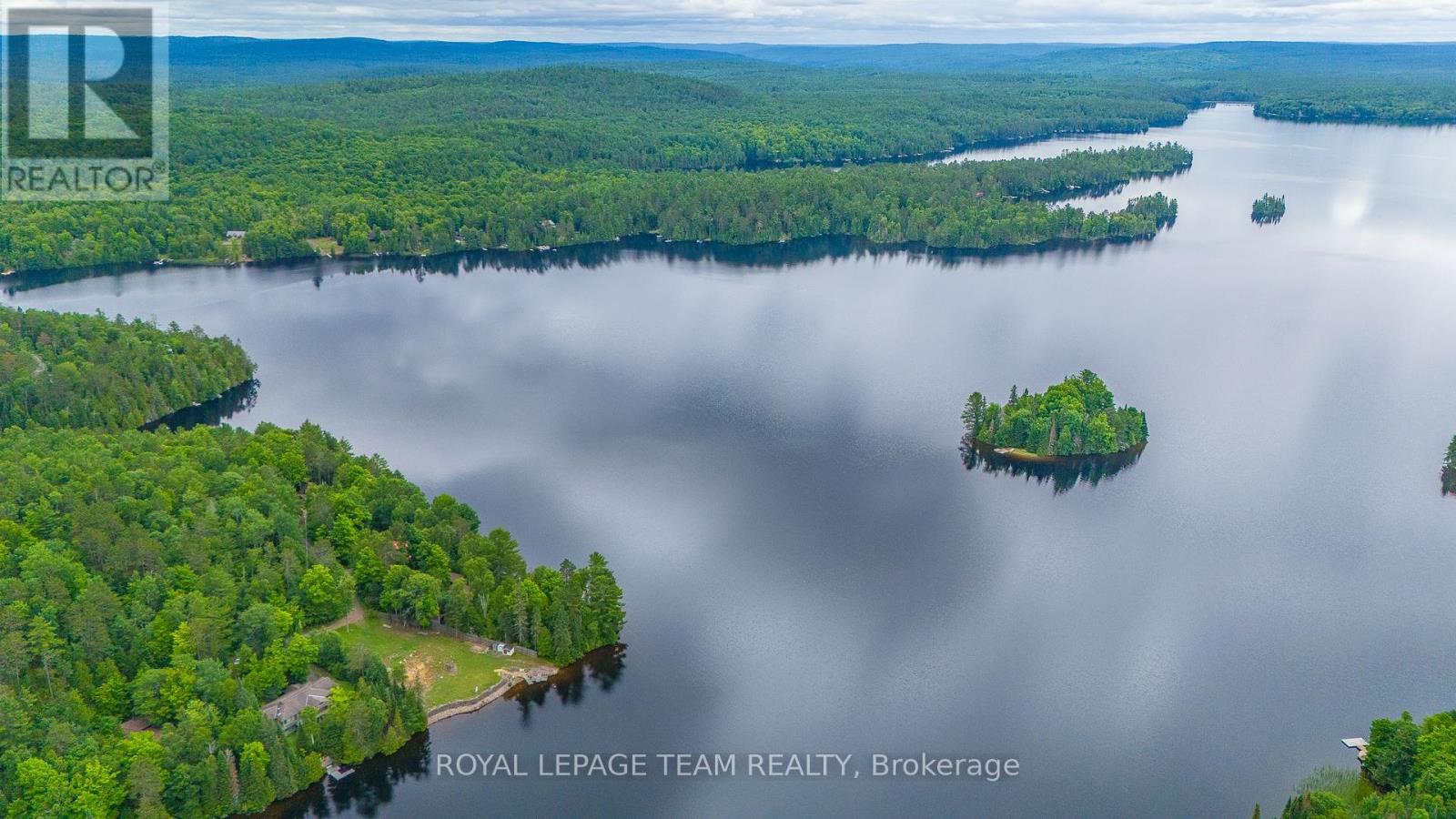 281 Chimo Road N Property Photo 3