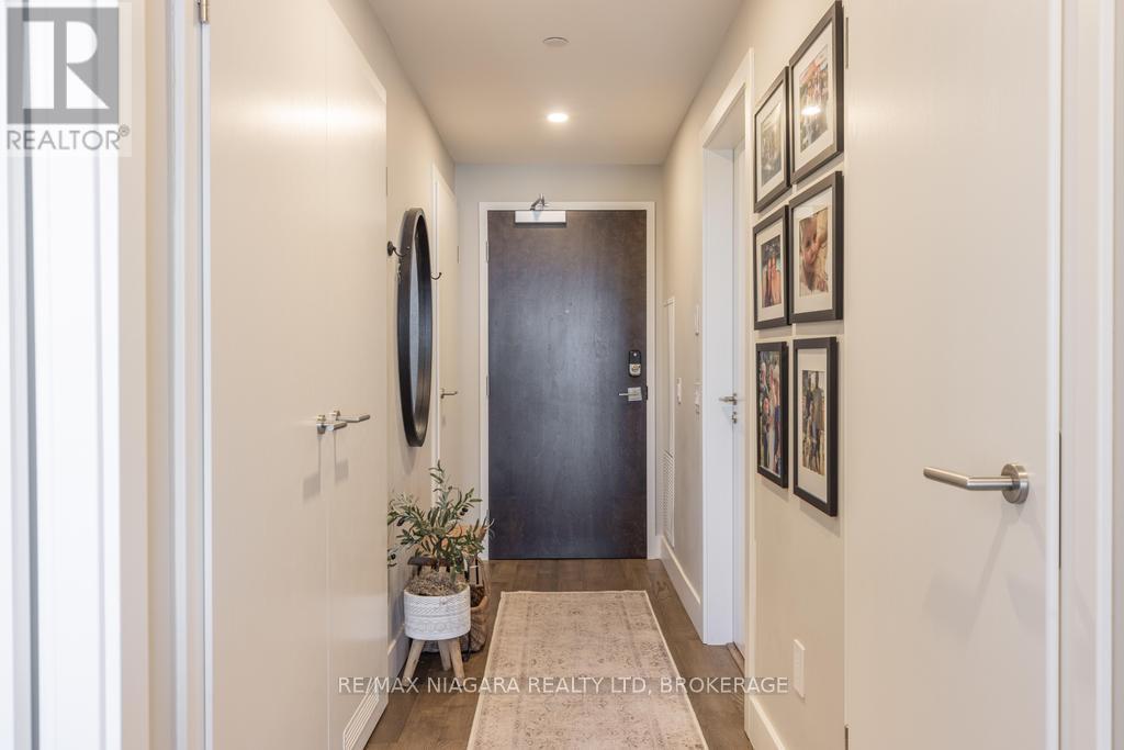 302 - 57 Lakeport Road Property Photo 3
