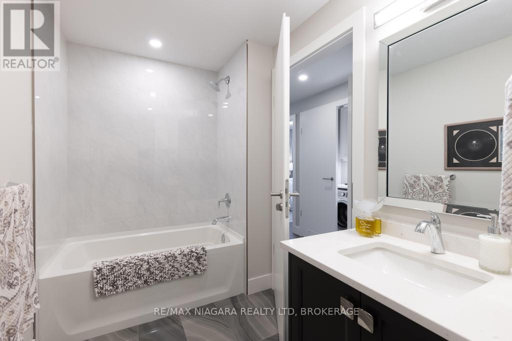 302 - 57 Lakeport Road Property Photo 21