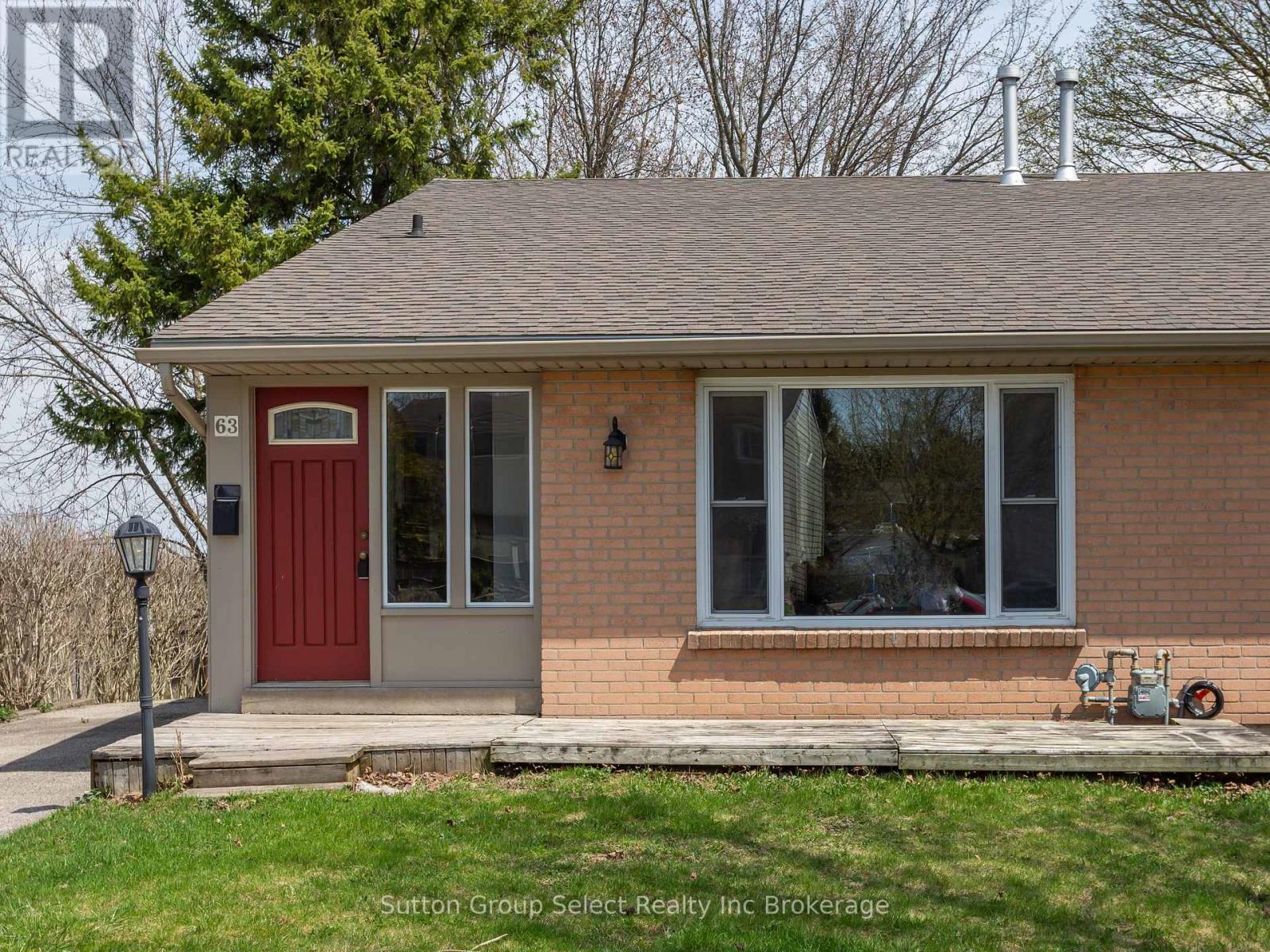 63 Tennyson St Property Photo 1