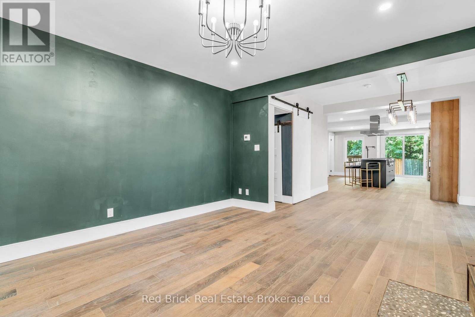 15 Clearview Street Property Photo 3