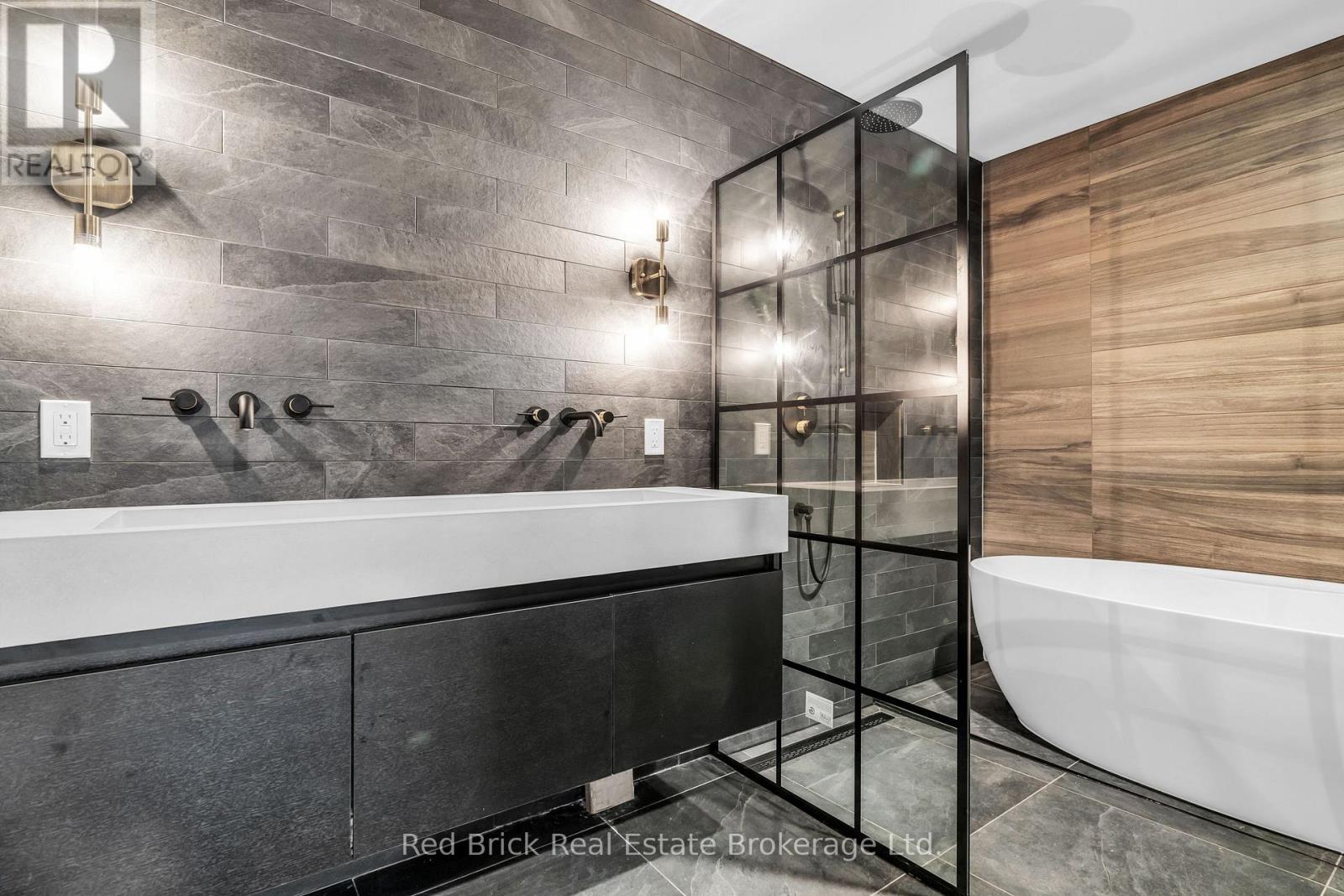 15 Clearview Street Property Photo 15