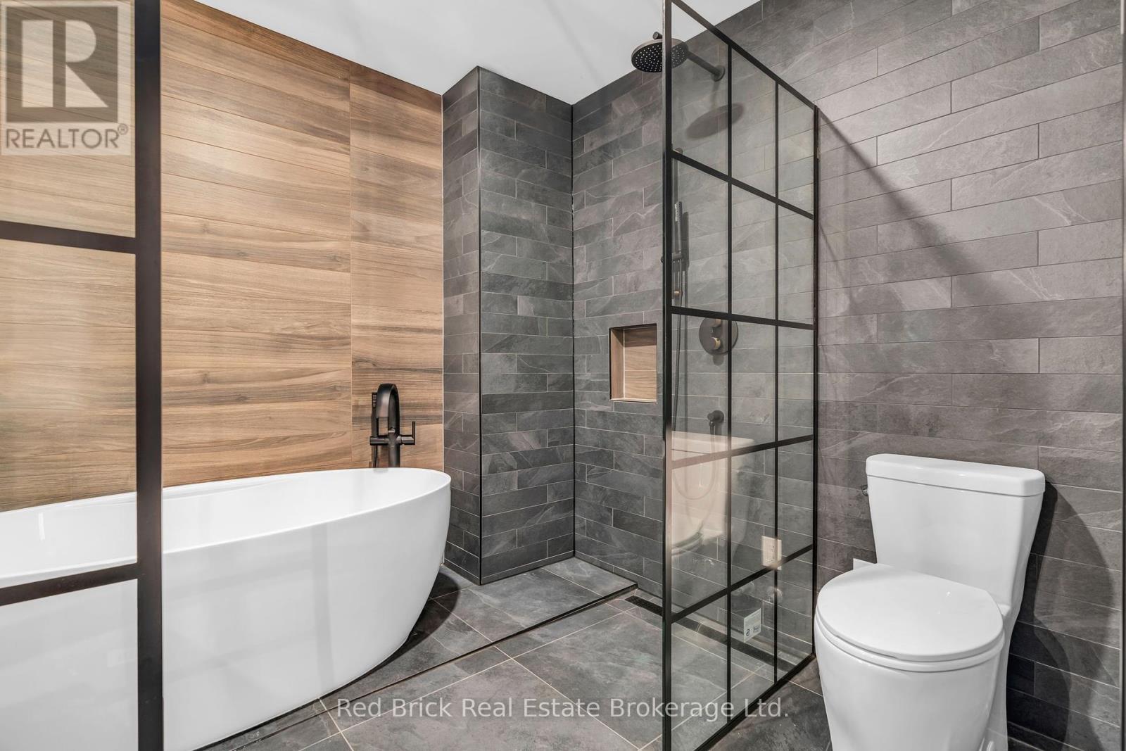 15 Clearview Street Property Photo 17