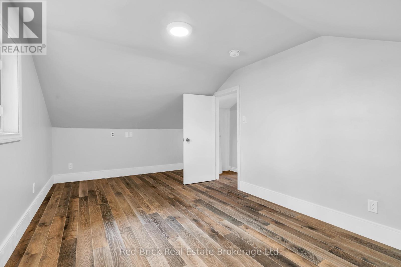 15 Clearview Street Property Photo 21