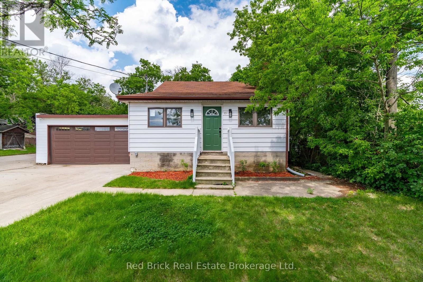 15 Clearview Street Property Photo 32