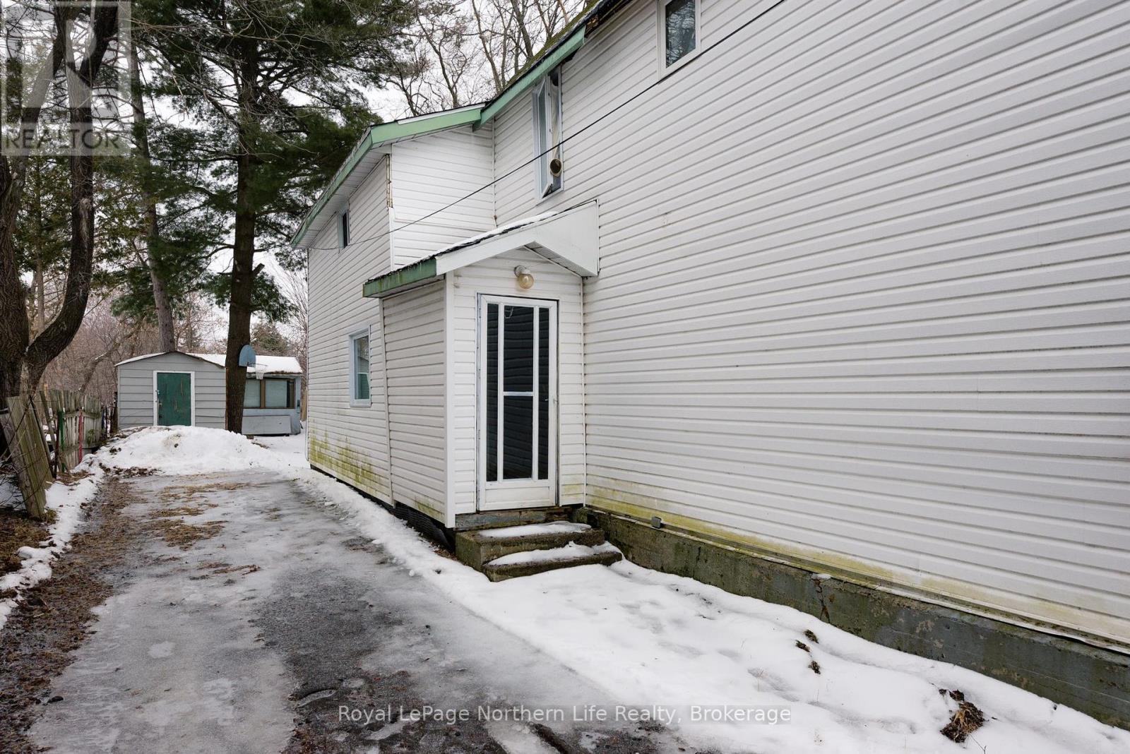 444 Second Avenue E Property Photo 3