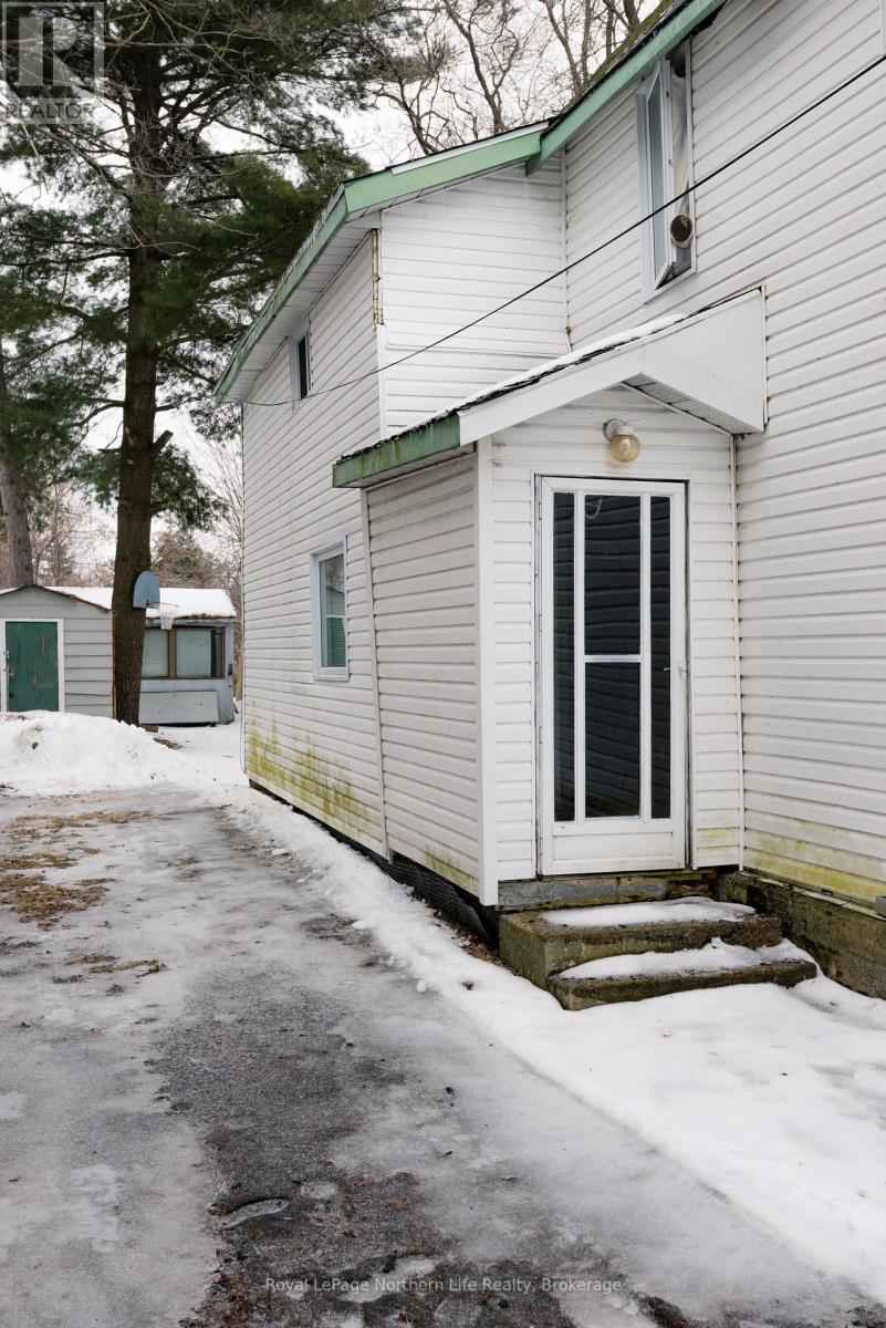 444 Second Avenue E Property Photo 4