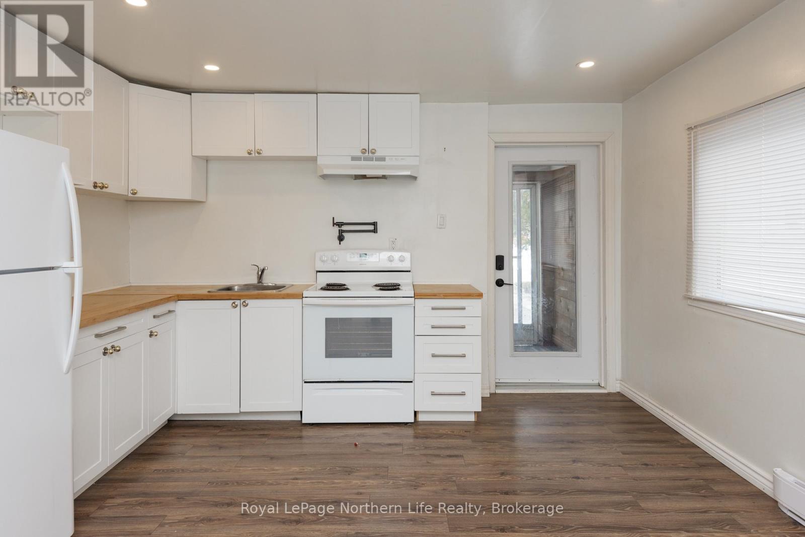 444 Second Avenue E Property Photo 15