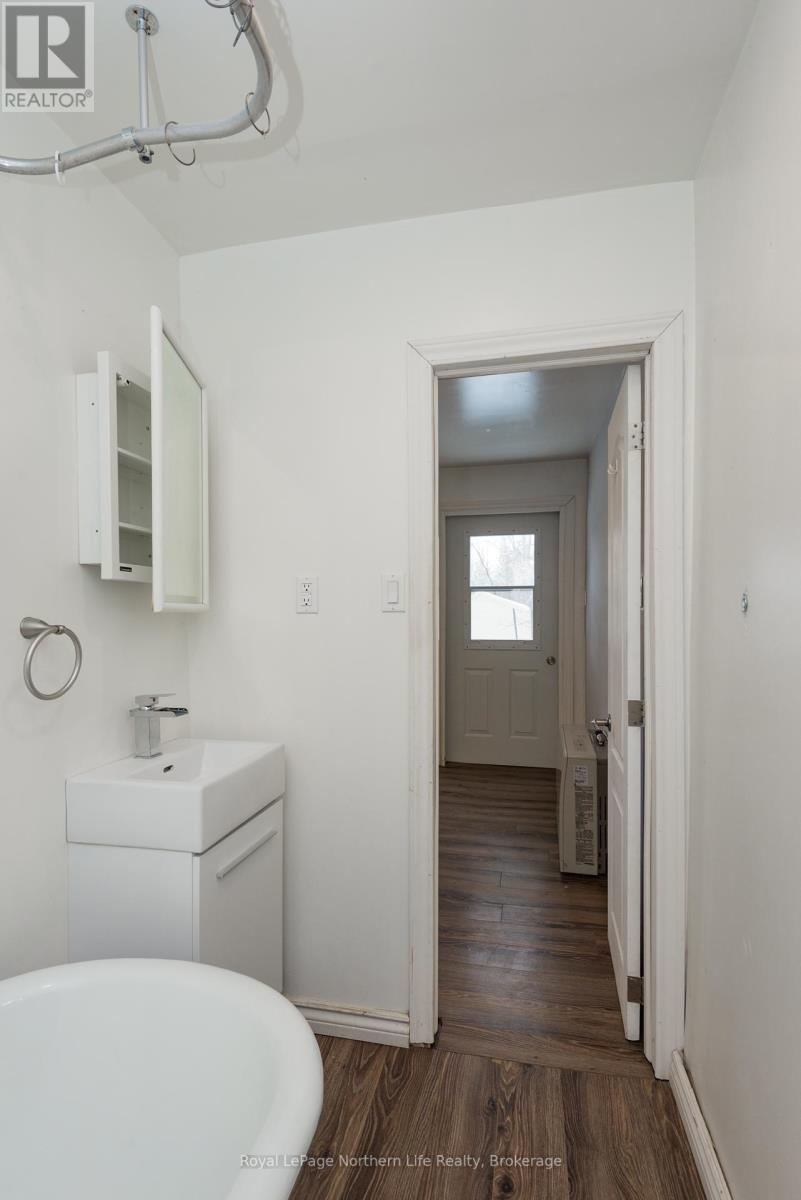 444 Second Avenue E Property Photo 22