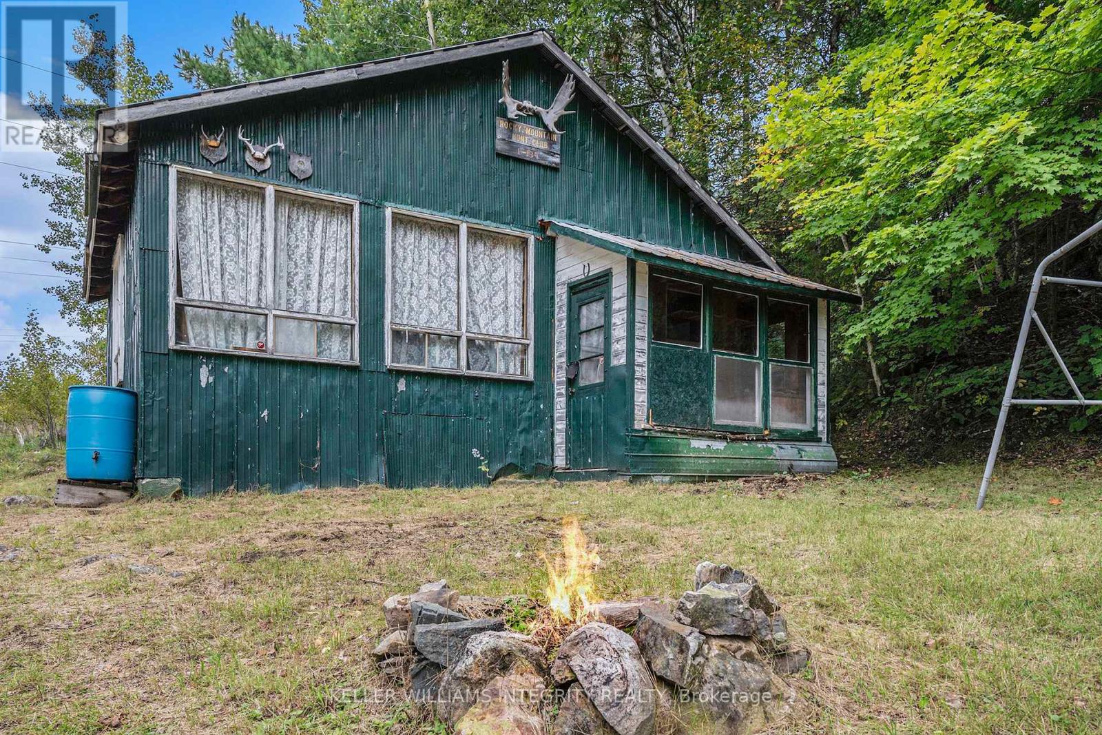 L14,15 Triple Tower Road Property Photo 3