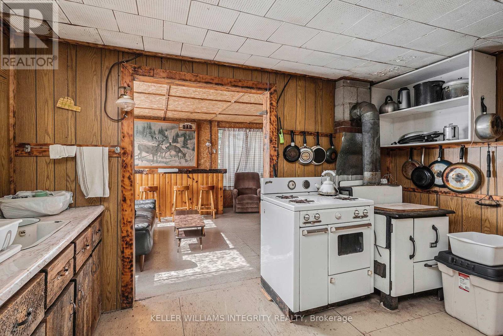 L14,15 Triple Tower Road Property Photo 7