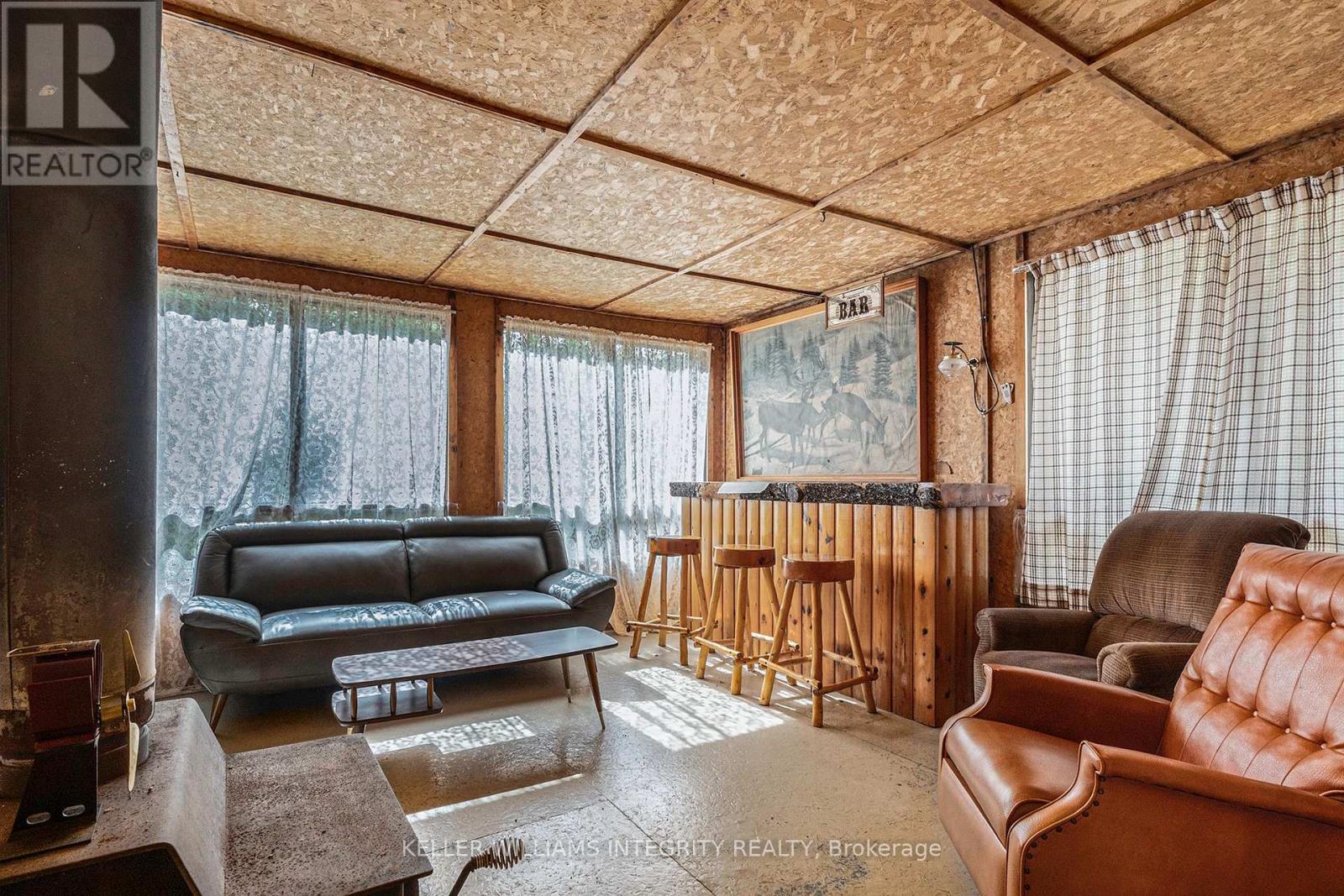 L14,15 Triple Tower Road Property Photo 10
