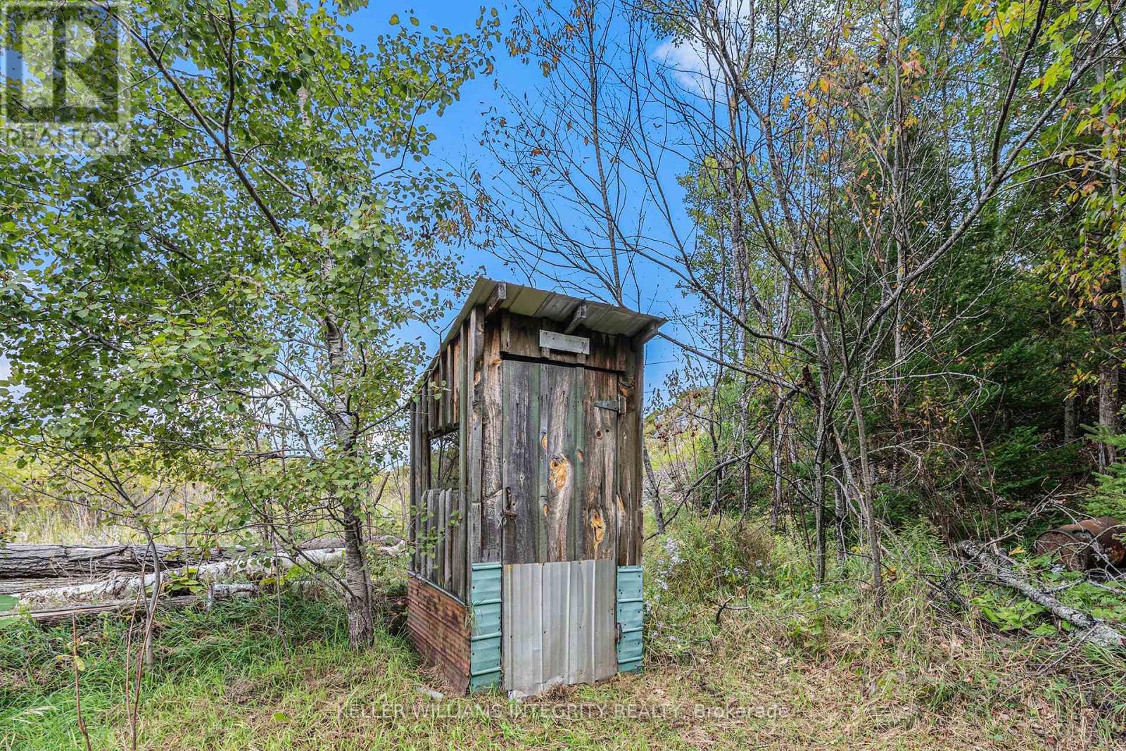 L14,15 Triple Tower Road Property Photo 36