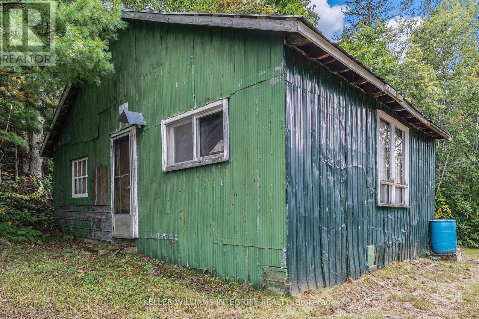 L14,15 Triple Tower Road Property Photo 38