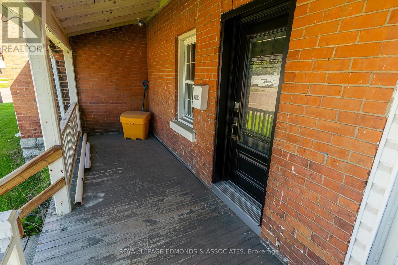 281 Trafalgar Road Property Photo 10
