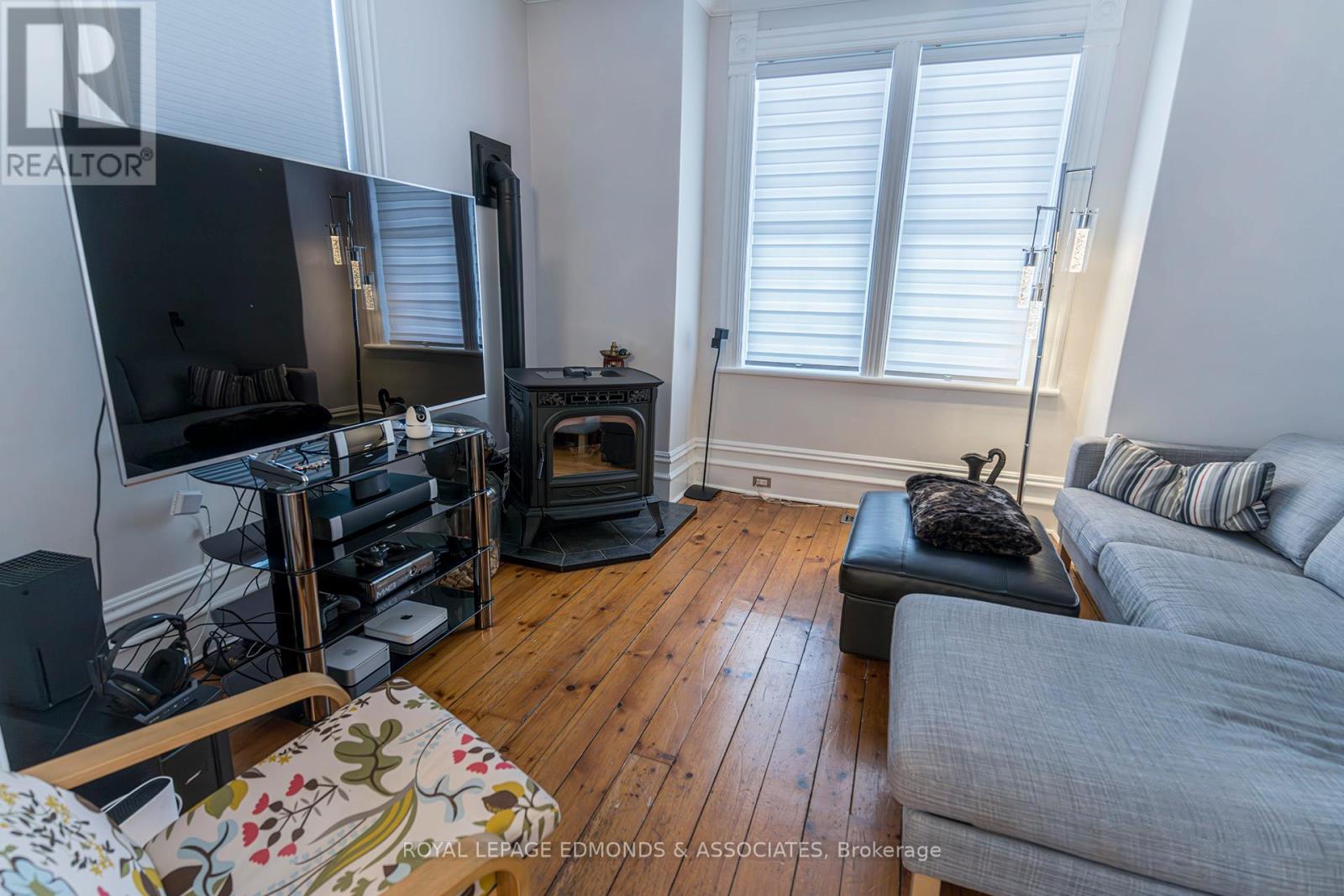 281 Trafalgar Road Property Photo 16