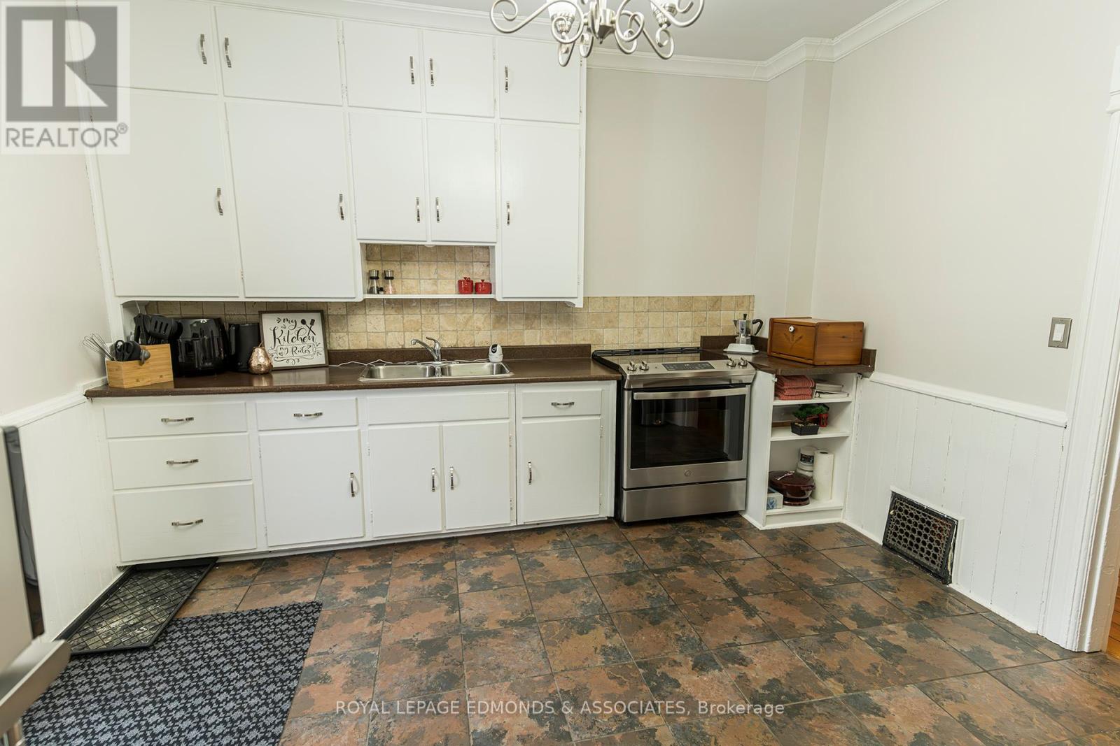 281 Trafalgar Road Property Photo 21