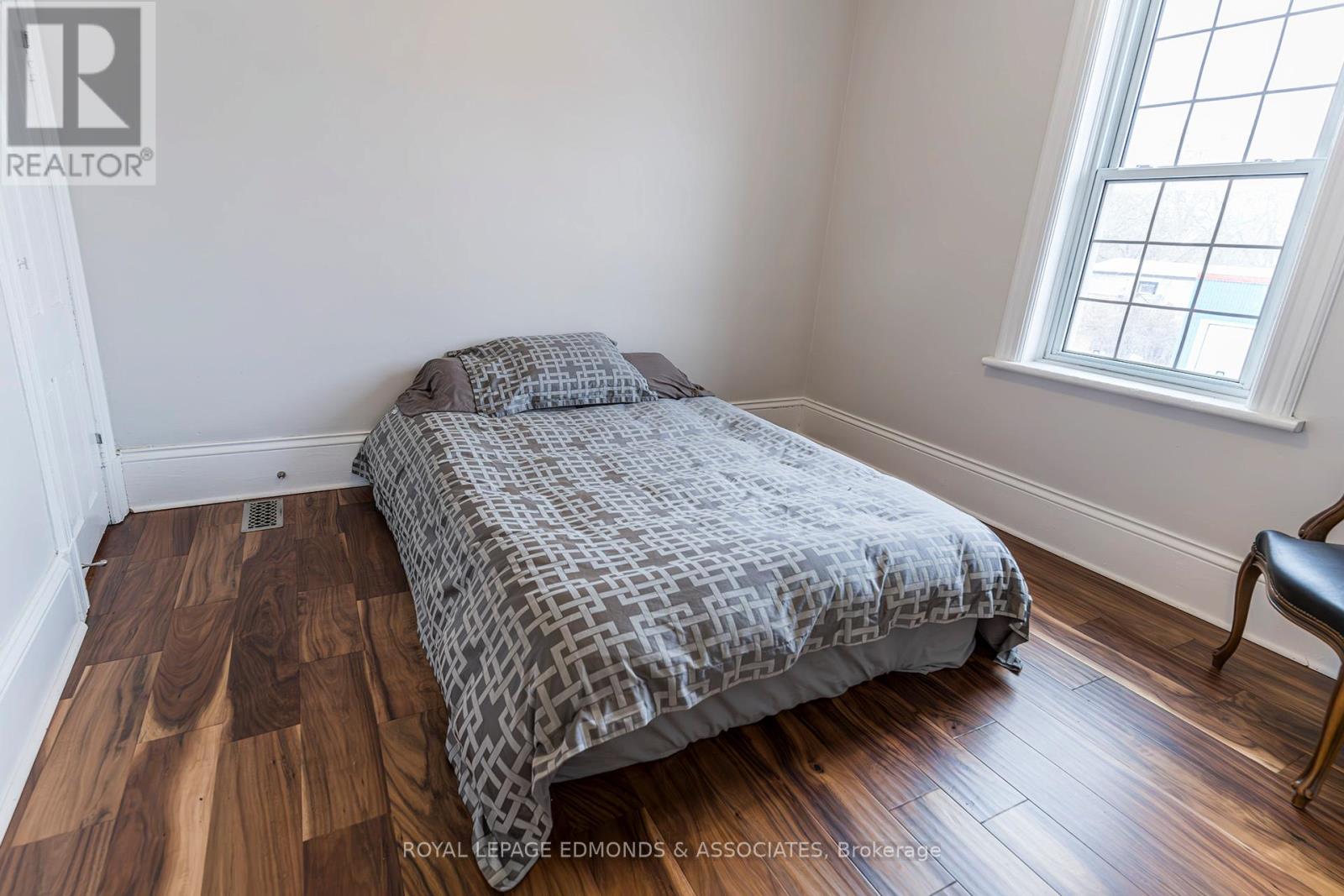 281 Trafalgar Road Property Photo 30