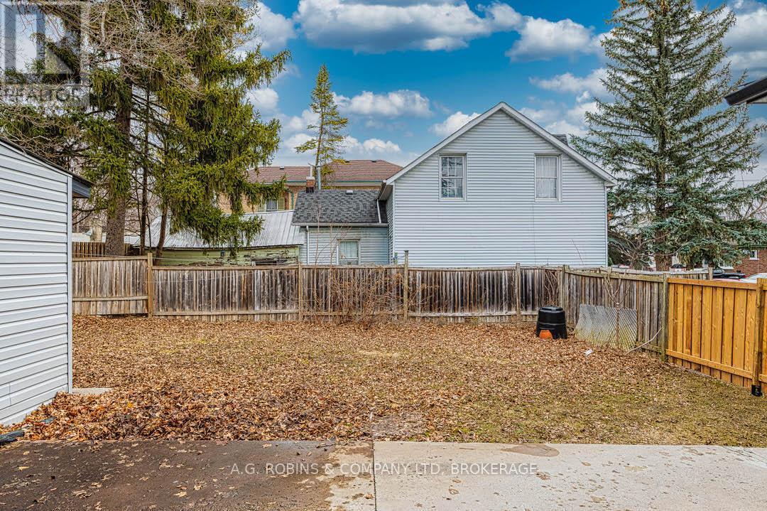 284 Brock Street Property Photo 7