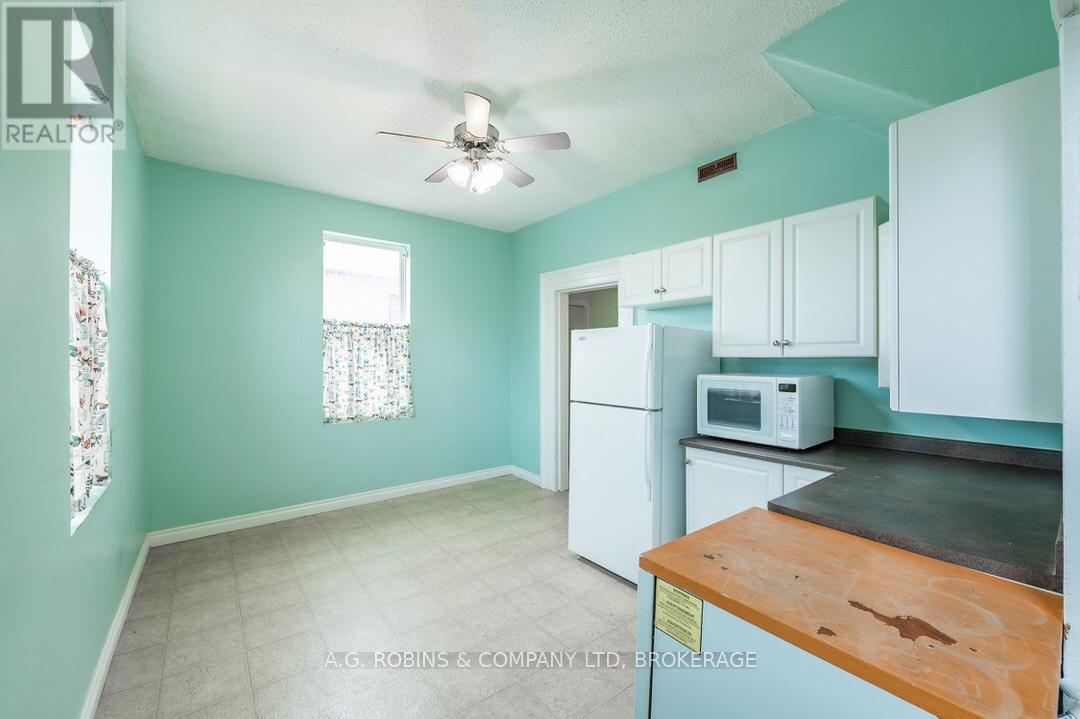 284 Brock Street Property Photo 17