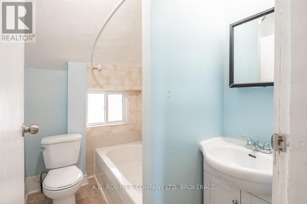 284 Brock Street Property Photo 30
