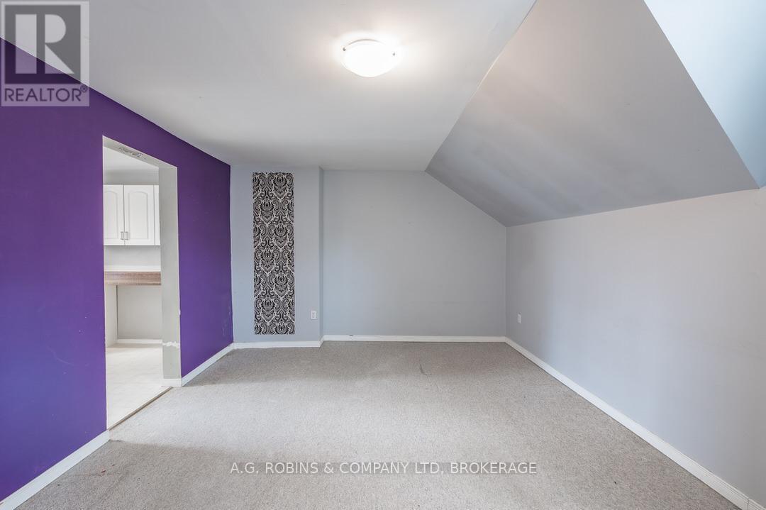 284 Brock Street Property Photo 35