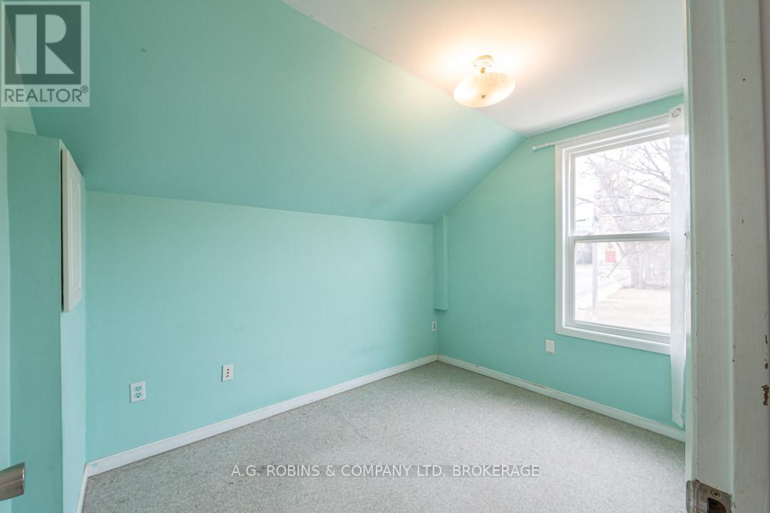 284 Brock Street Property Photo 41