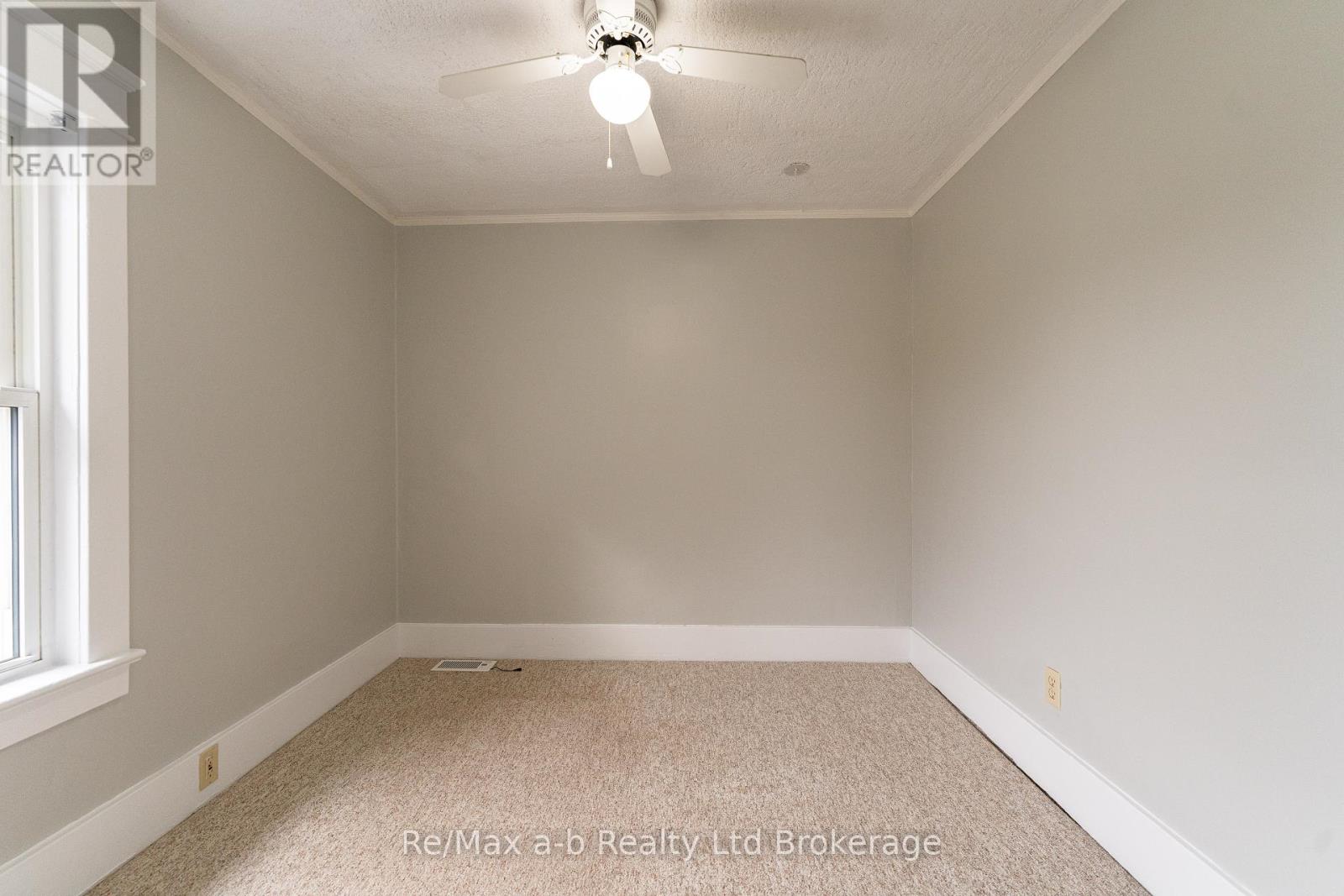 72-74 Brock Street E Property Photo 15