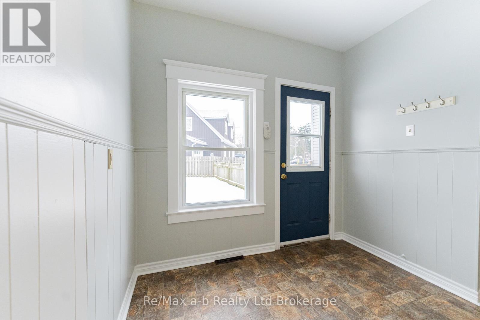 72-74 Brock Street E Property Photo 26