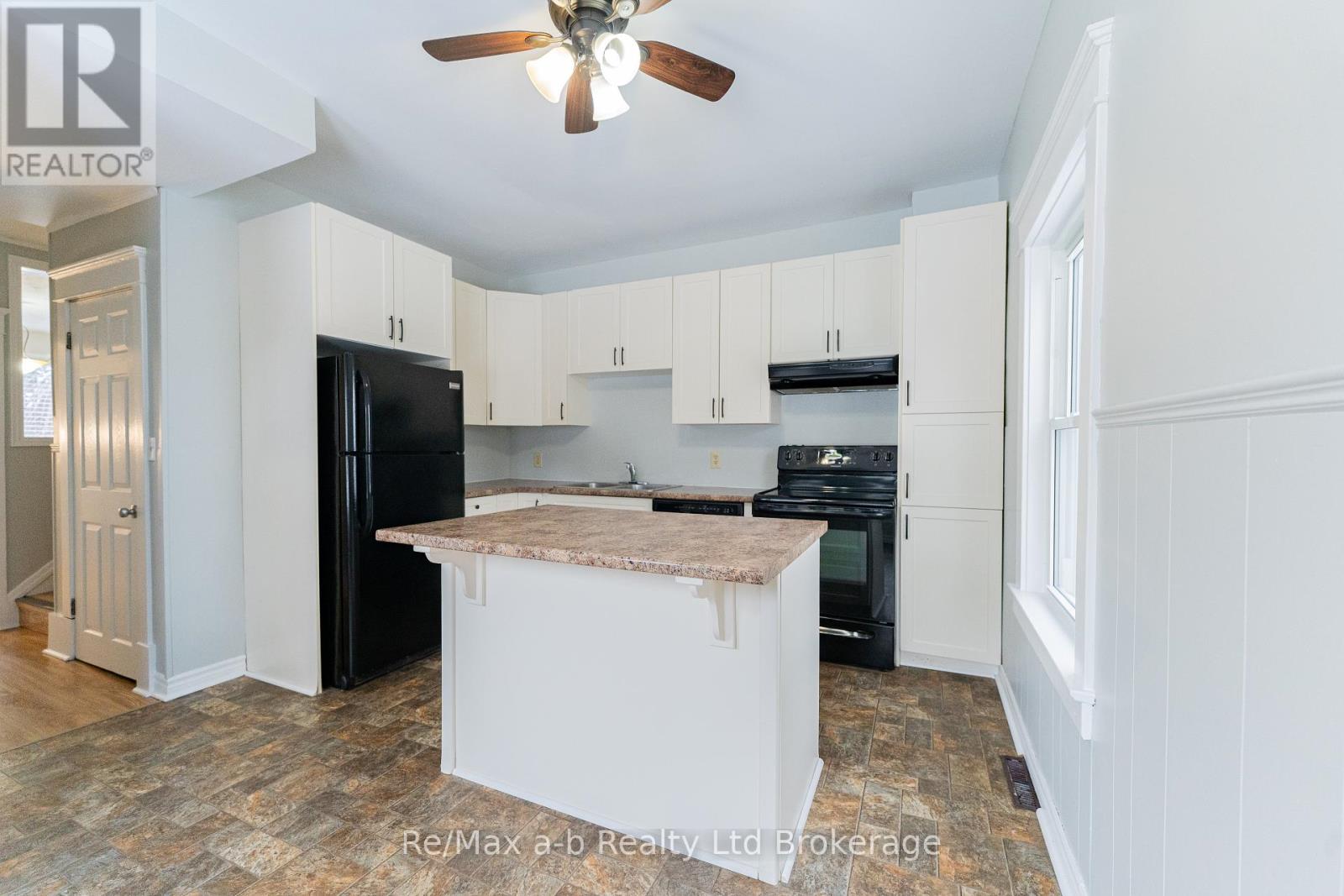 72-74 Brock Street E Property Photo 28