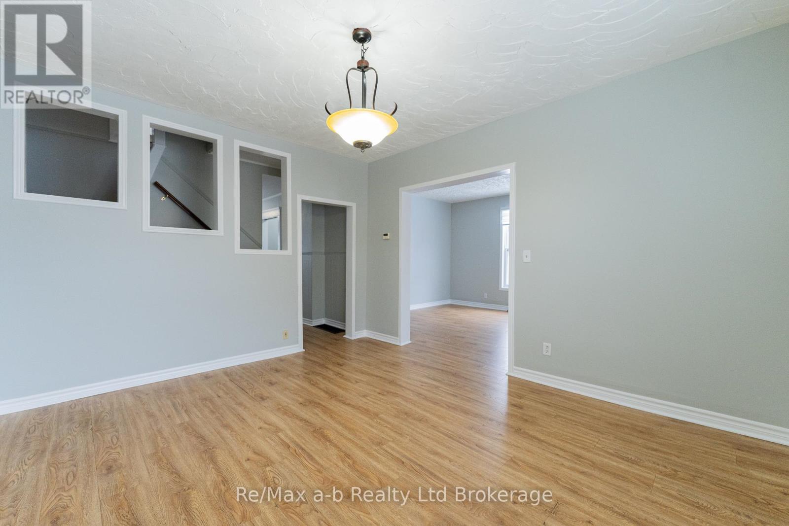 72-74 Brock Street E Property Photo 35