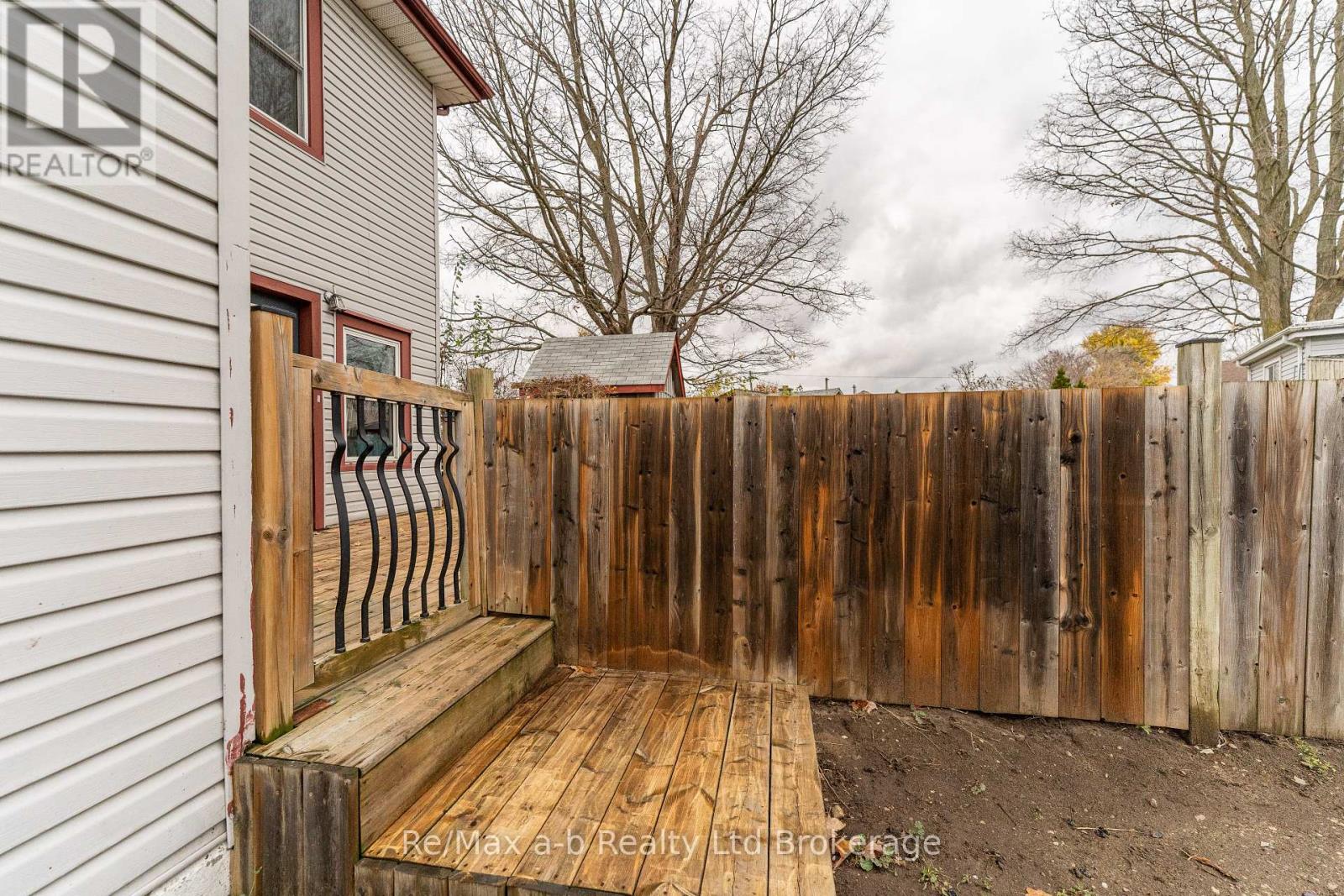 72-74 Brock Street E Property Photo 43