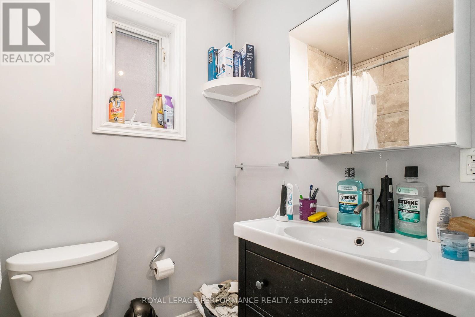 229 Carillon Street Property Photo 31