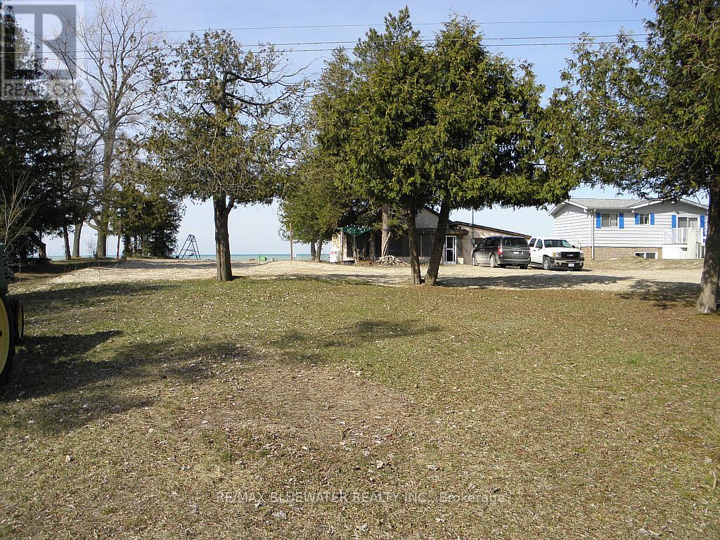 6290 William Street Property Photo 11