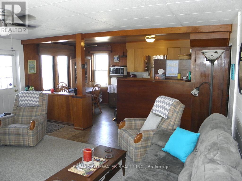 6290 William Street Property Photo 22