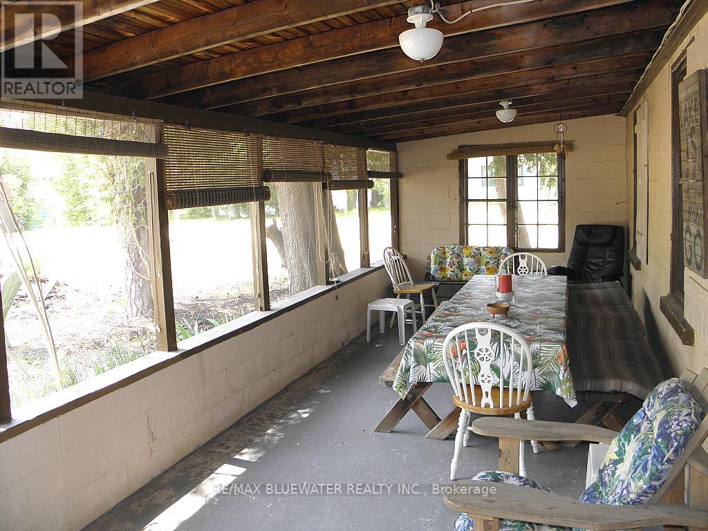 6290 William Street Property Photo 26