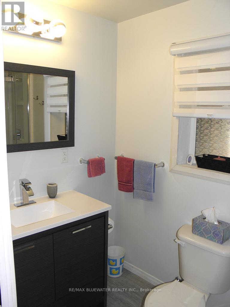 6290 William Street Property Photo 27