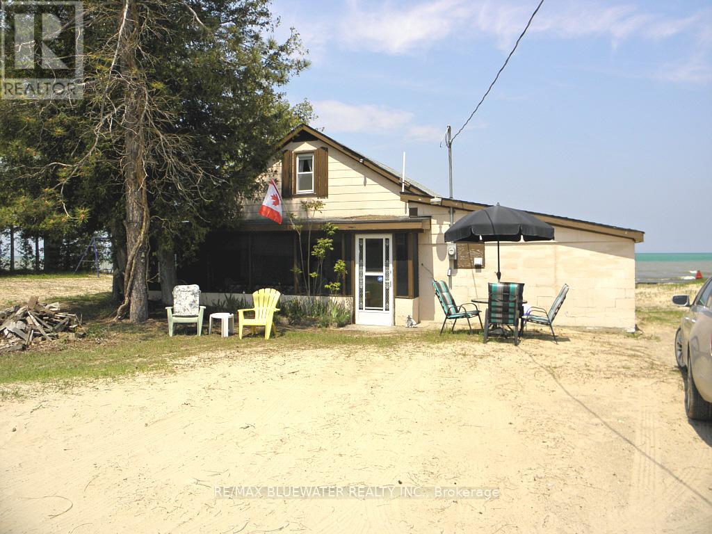 6290 William Street Property Photo 32