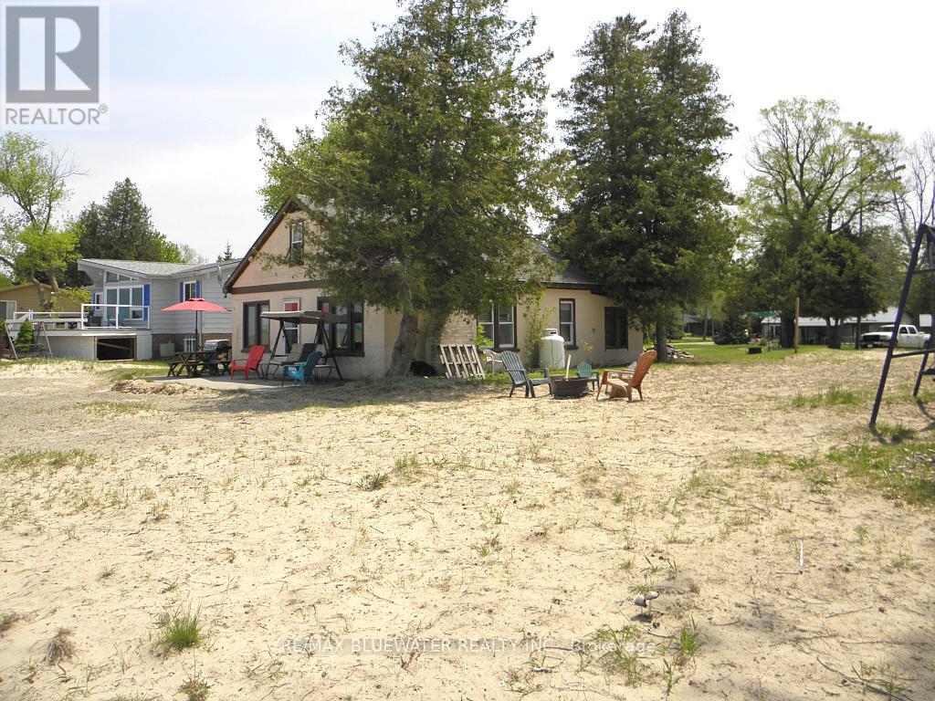 6290 William Street Property Photo 35