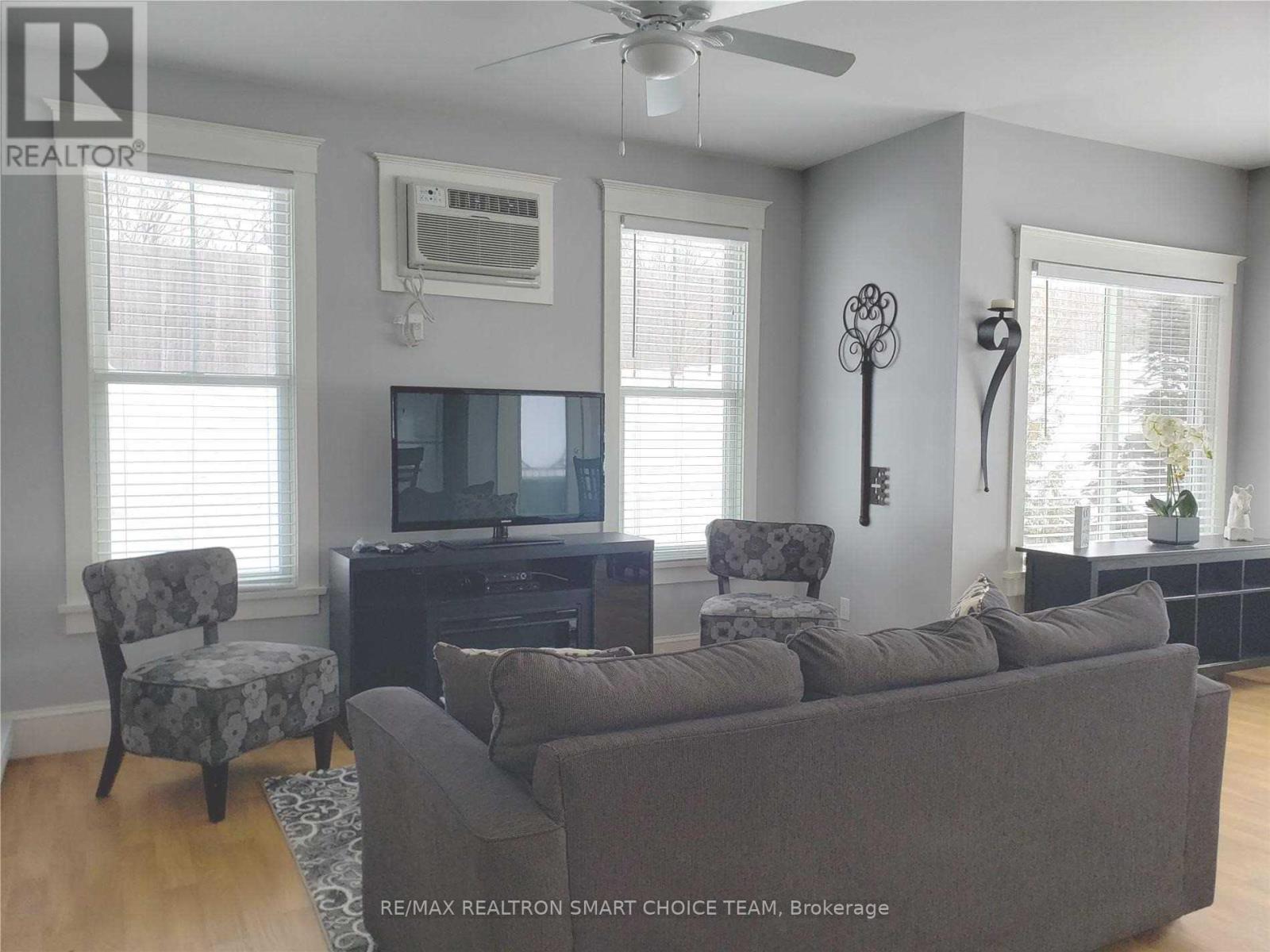 26 Meadow View Lane Property Photo 5