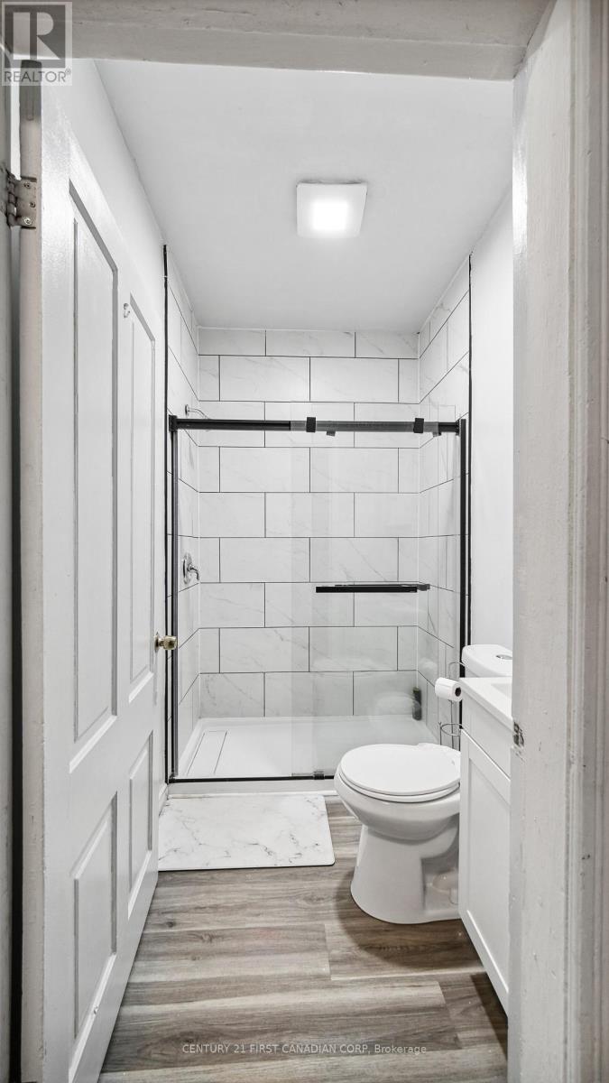 417 Grey Street Property Photo 24
