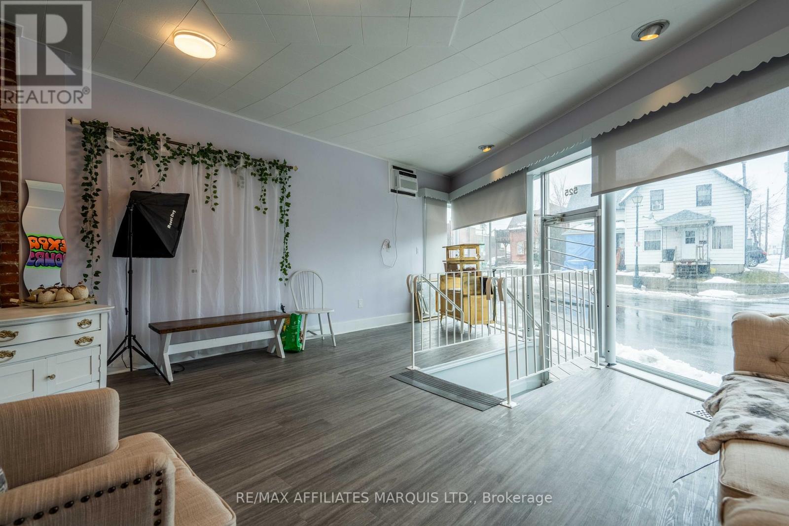 115 Louisa Street Property Photo 2