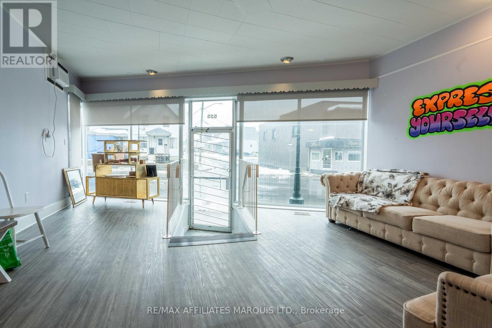 115 Louisa Street Property Photo 3