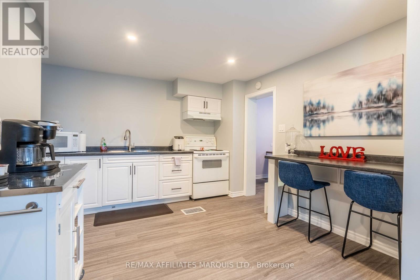 115 Louisa Street Property Photo 9